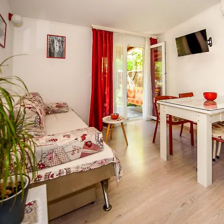 Taja By Interhome Σπλιτ