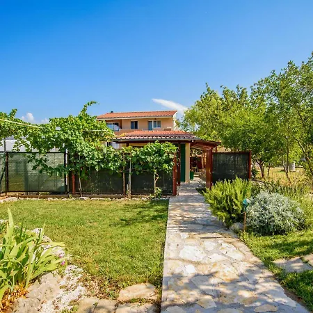 Будинок відпочинку Taja By Interhome