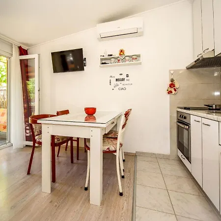 Taja By Interhome Σπλιτ